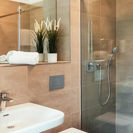 The Rix & Suites Near Sbahn Neukolln Apartment *