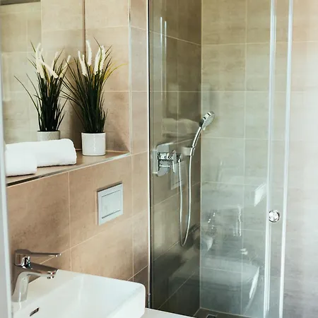 The Rix & Suites Near Sbahn Neukolln Appartamento
