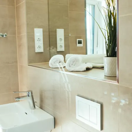 The Rix & Suites Near Sbahn Neukolln Appartamento