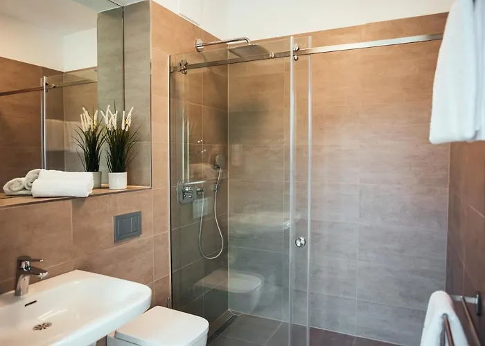 The Rix & Near Sbahn Neukoelln * Berlín